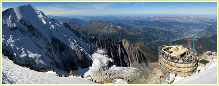 Le nouveau refuge du Goûter perché à 3835 mètres d'altitude - ©Charpente Concept